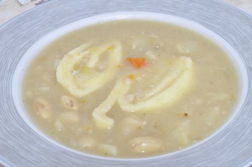 Fazolová lokšová polévka ze Slovácka – Snadné recept z Česko kuchyně, hotový za 30 - 45 minut